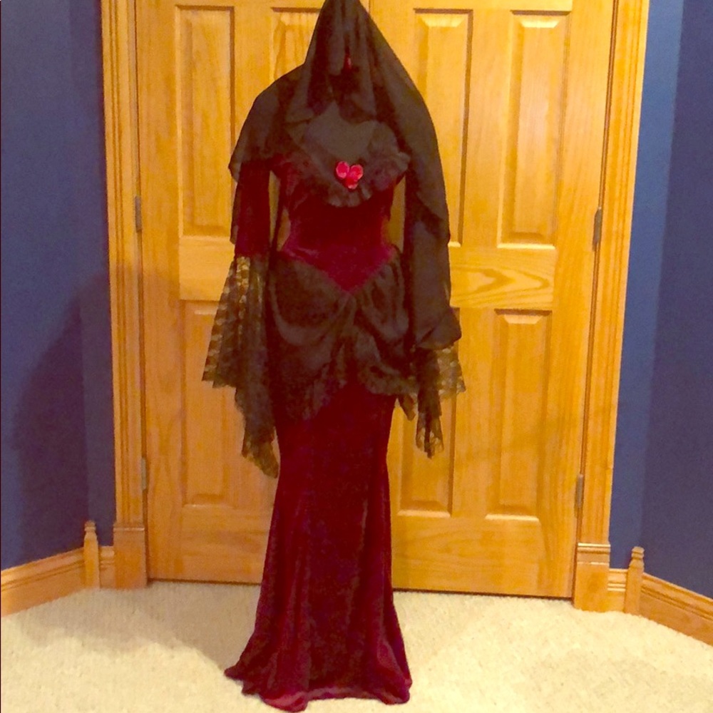 Elegant Black and Red Women's Gown
